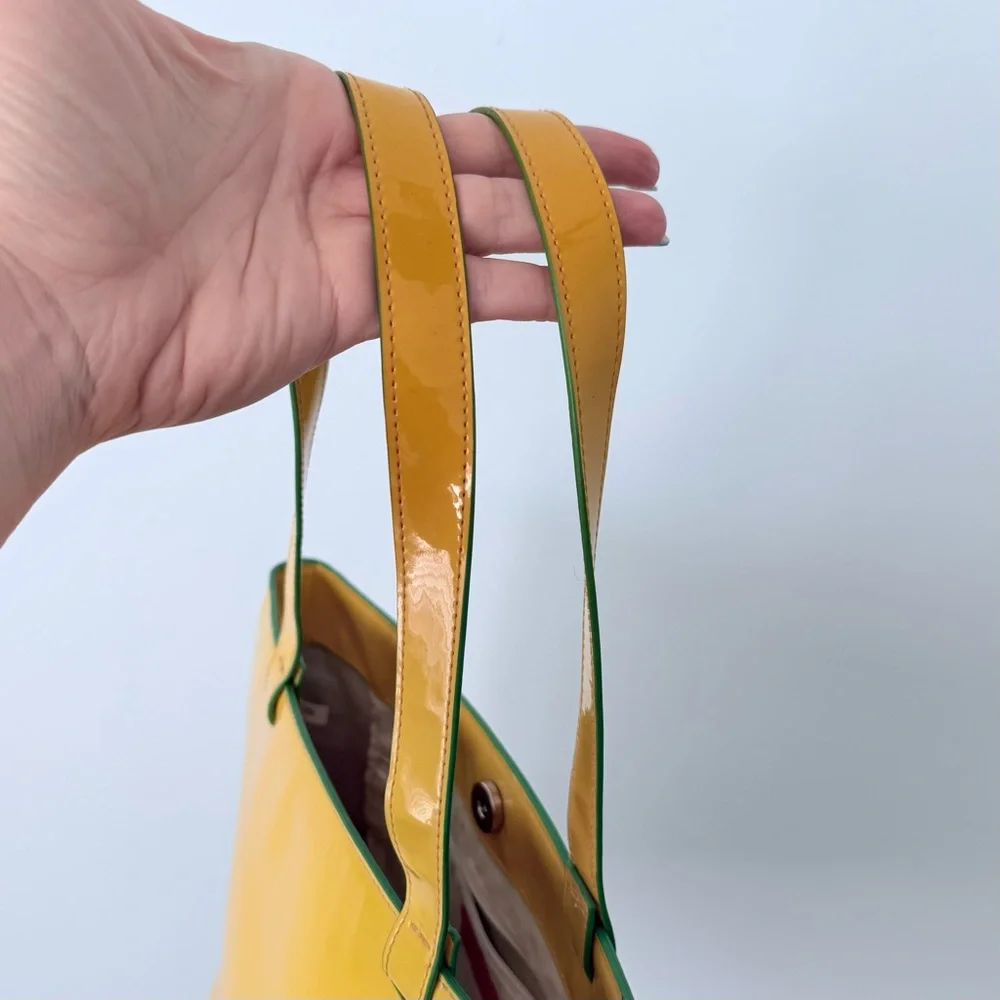 🍋 Donna Dixon Y2K Citrus Slice Patent Tote Bag  Bright Yellow Purse - Picture 9 of 14